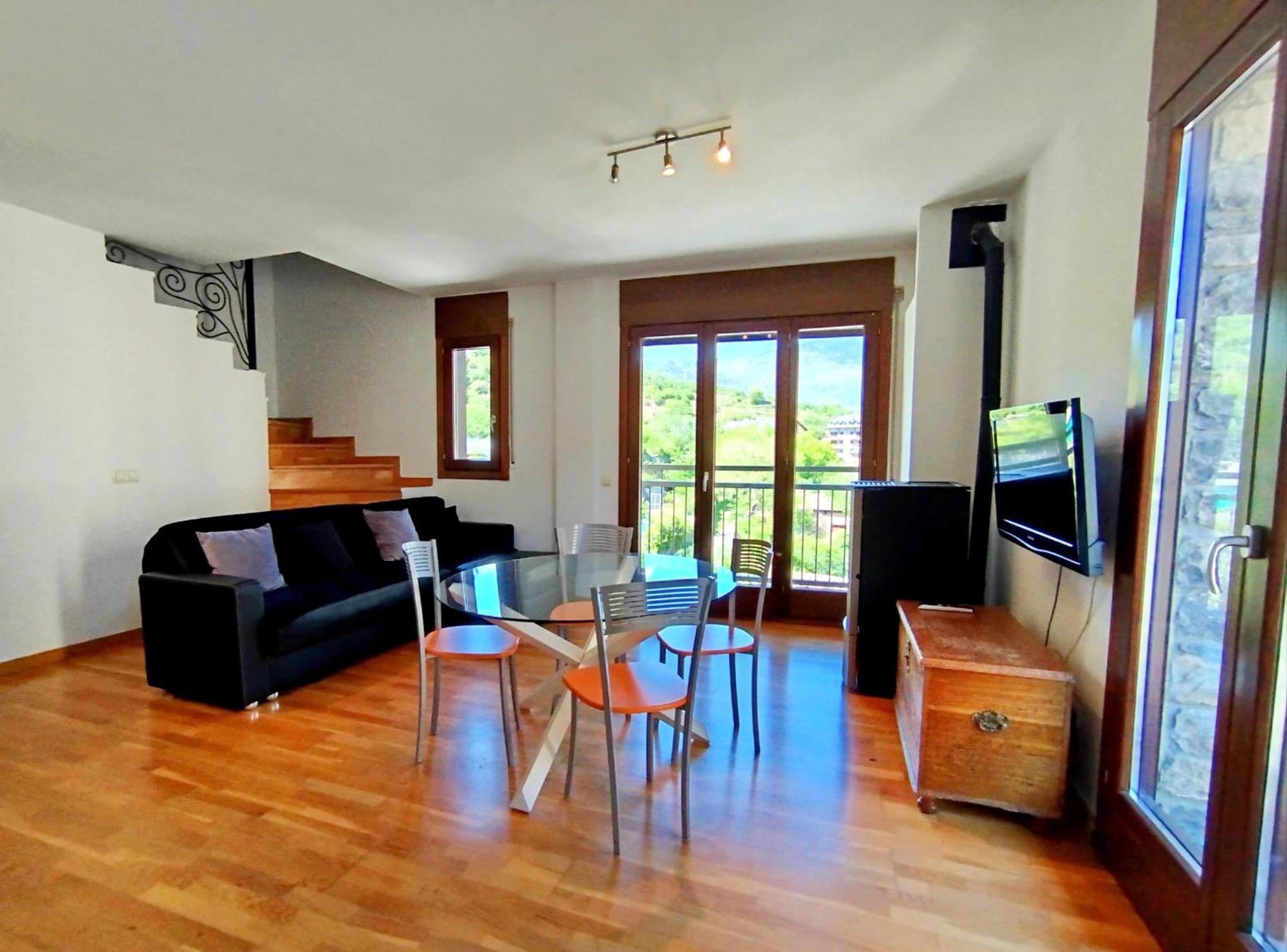Pirineus Apartament *